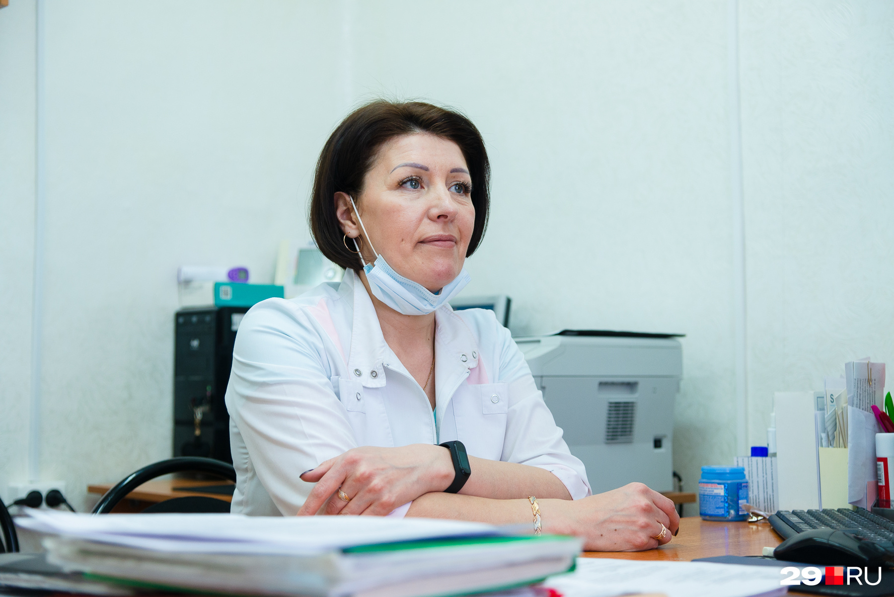 Надежда Николаевна рассказала нам о том, что жителям сейчас неудобно проходить серьезные медобследования, так как порой трудно добраться до больницы в Луковецком или Холмогорах