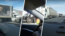 Создали огромную пробку: появилось видео последствий столкновения 6 грузовиков в Самарской области