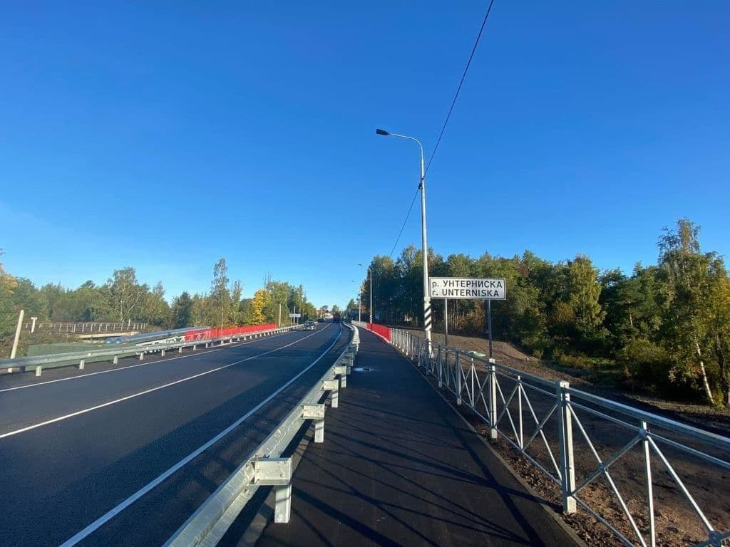 На трассе Выборг — Светогорск сняли ограничения для грузовиков. Дорожники показали мост после ремонта