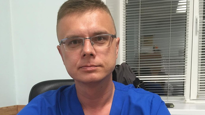 «Ни разу не поступал привитый пациент»: руководитель кемеровского ковидария — о вакцинации