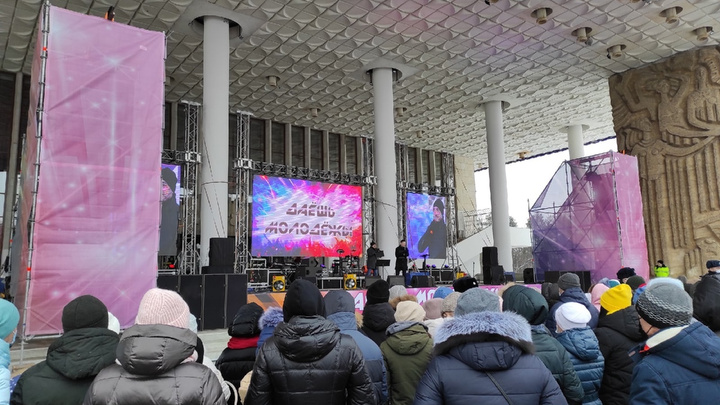 «Никакой политики»: в Уфе во время протестов состоялся концерт звезд башкирской эстрады