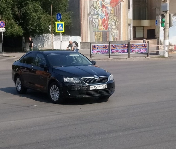Skoda отделалась поцарапанным бампером Skoda отделалась поцарапанным бампером