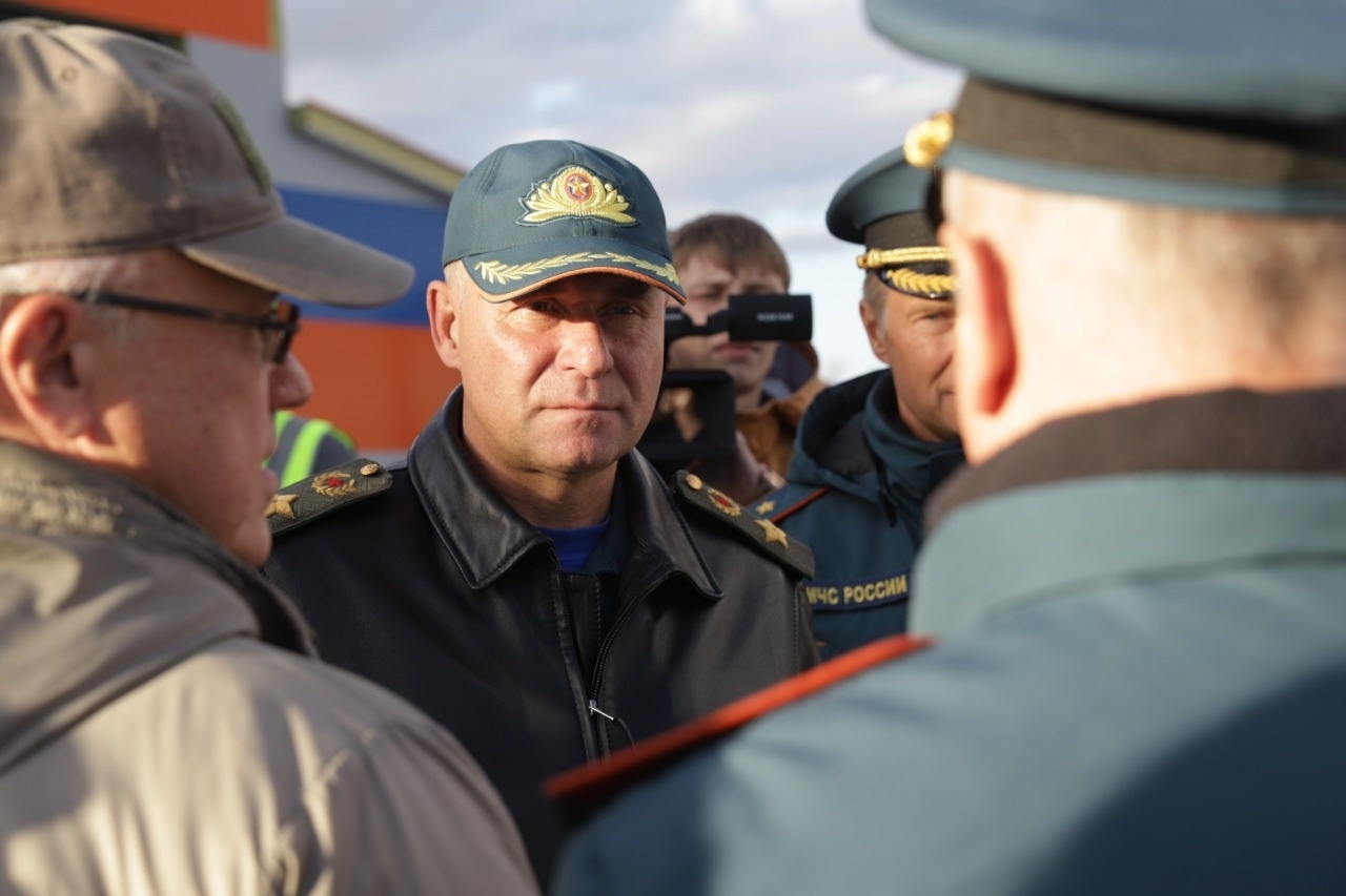 Зиничев возглавлял министерство ЧС с мая 2018 года Зиничев возглавлял министерство ЧС с мая 2018 года
