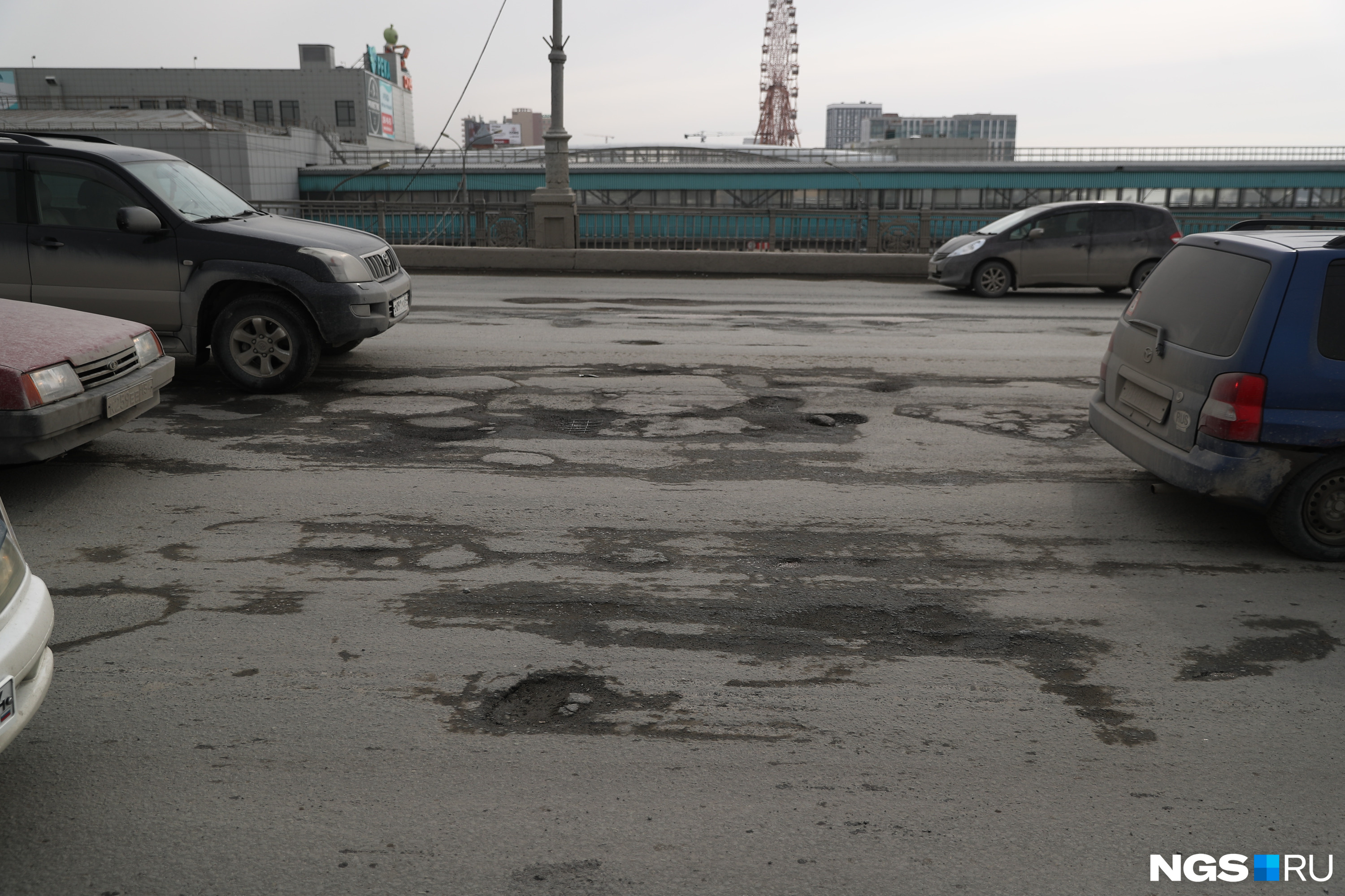 Также ремонт делали на дороге прошедшей ночью — <nobr class="_">с 7 на 8 апреля</nobr>, сообщается на сайте мэрии Новосибирска