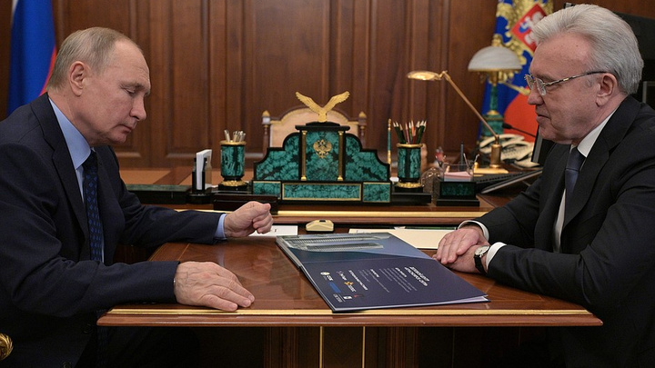 «Я надеюсь, вы сможете пройти по Енисею»: о чем губернатор Усс поговорил с Путиным