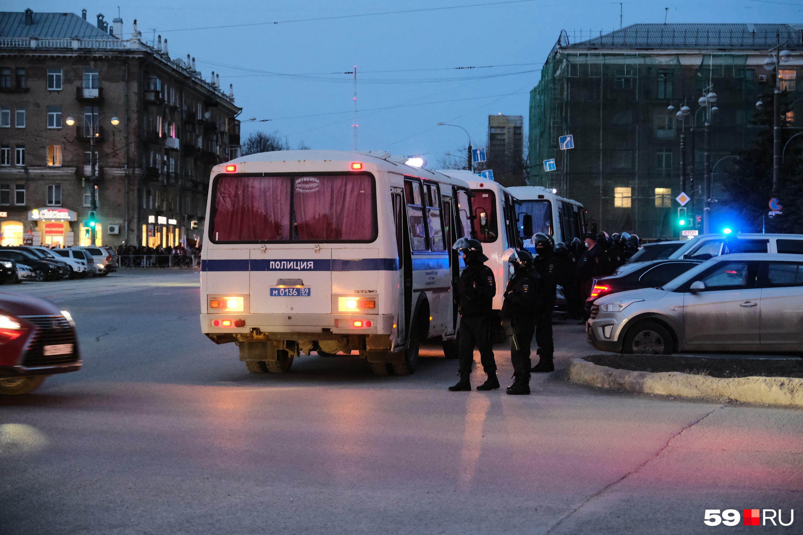 У Башни смерти дежурила полиция У Башни смерти дежурила полиция