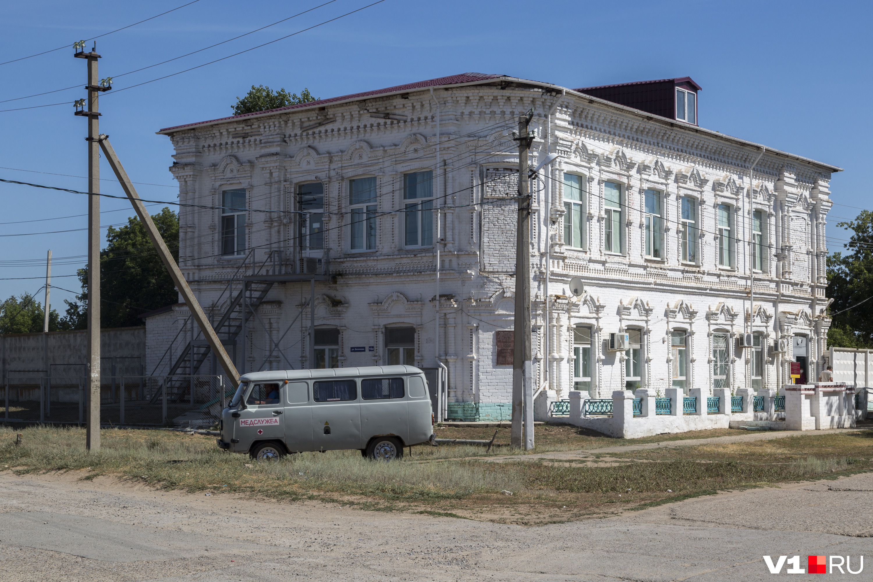 В начале XX века село Царев было крупным уездным центром, а не заштатным селом Ленинского района