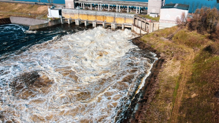 Подтоплений станет меньше: на Рыбинской ГЭС уменьшат сбросы воды