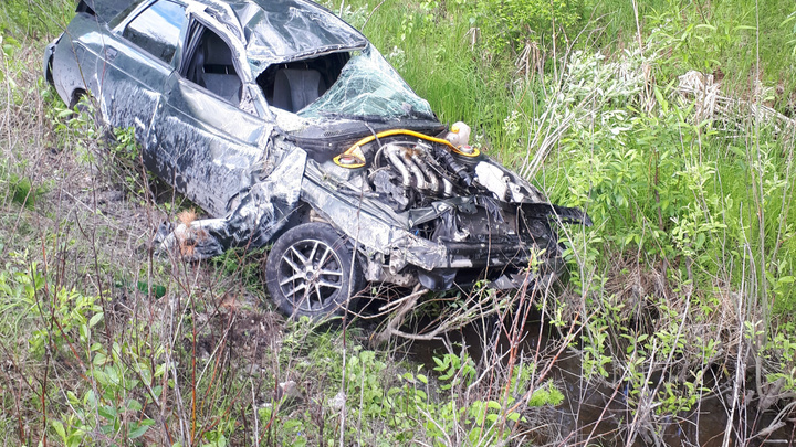 До соседней деревни не доехали: на Урале по вине 18-летних водителей случились две аварии