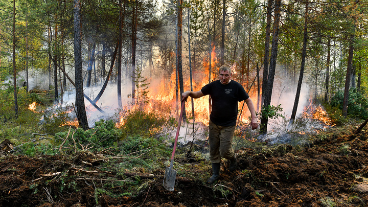 МЧС Кузбасса возбудил уголовные дела после ряда крупных пожаров
