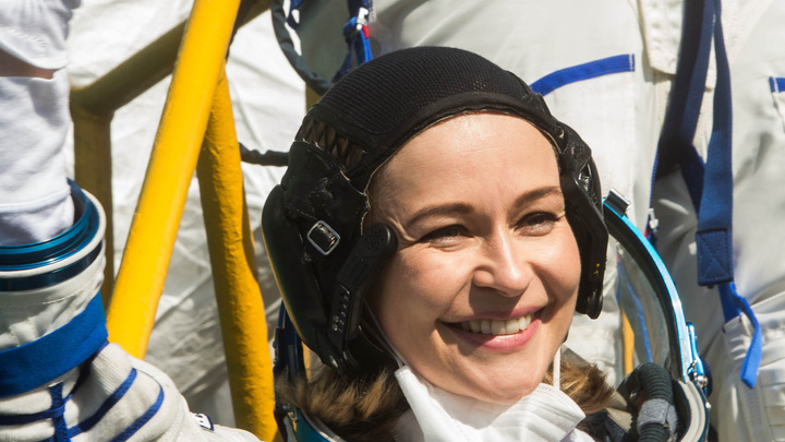 «Космонавт — уже не человек»: что может быть со здоровьем Юлии Пересильд после полета в космос, по мнению экспертов