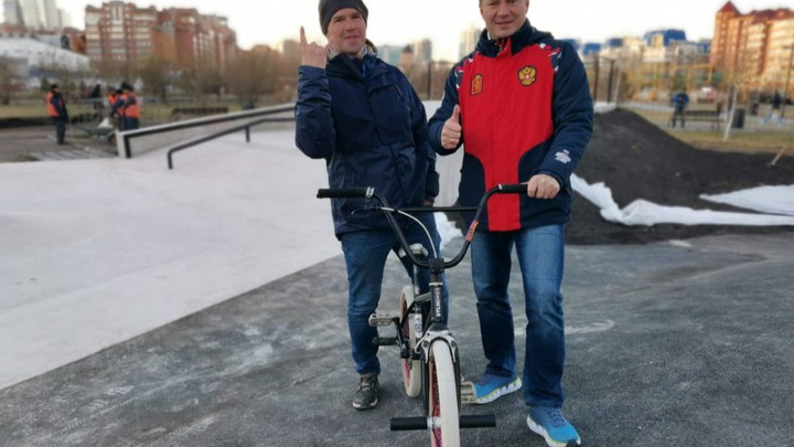 «Мне зашло»: мэр Красноярска прокатился на велосипеде по строящейся трассе для экстремалов