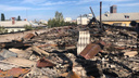 В Екатеринбурге пятиэтажку со сгоревшей крышей пришлось полностью отключить от электричества