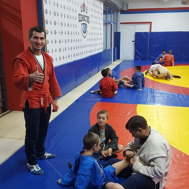 Заур Азизов со своими учениками