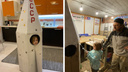 «Все выходные потратили»: новосибирская семья собрала из картона <nobr class="_">2-метровую</nobr> ракету для конкурса в детском саду