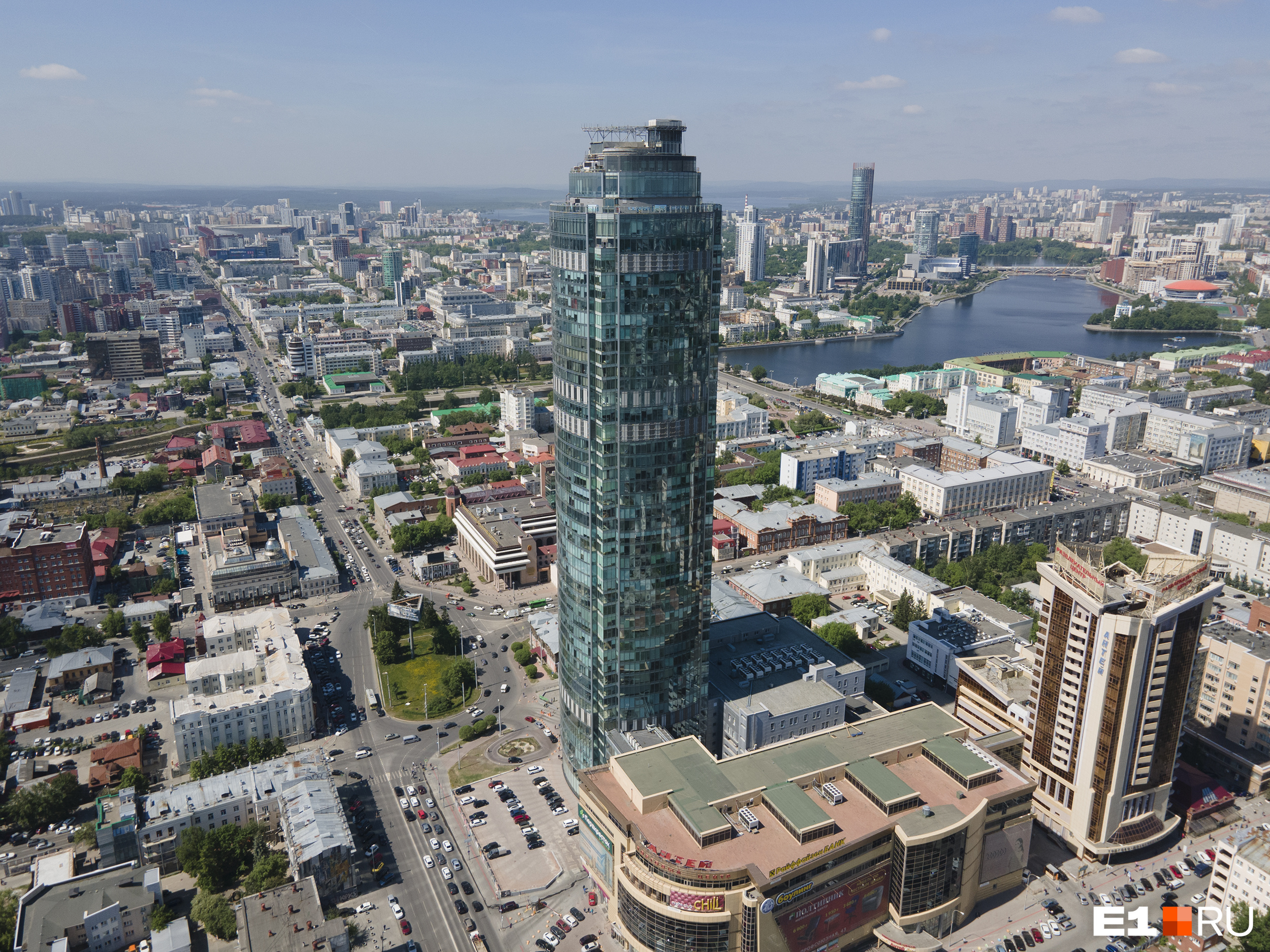 Несмотря на бассейн, небоскреб останется вторым по высоте зданием в Екатеринбурге Несмотря на бассейн, небоскреб останется вторым по высоте зданием в Екатеринбурге