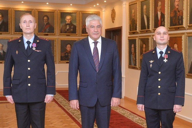 Министр внутренних дел Владимир Колокольцев наградил пермских полицейских