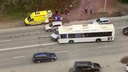 «Водителя увезли в реанимацию»: автобус на встречке врезался в кроссовер