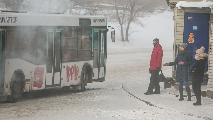 «Люди болеют»: перевозчики объяснили невыход части автобусов на маршруты