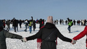 Силовики перекрывают дороги, люди выходят на лед: как акции протеста начались на Дальнем Востоке