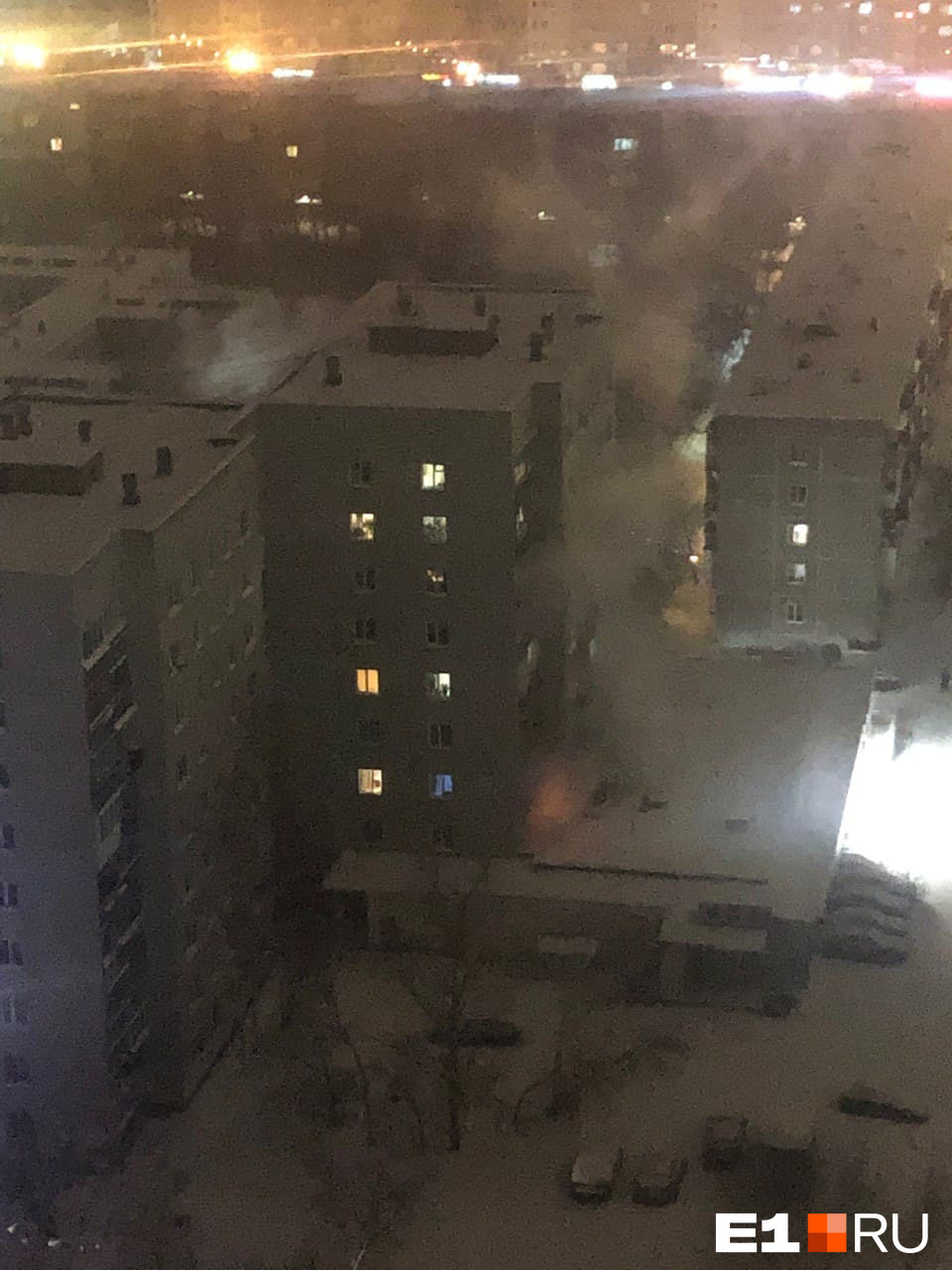 Пожар произошел на втором этаже Пожар произошел на втором этаже