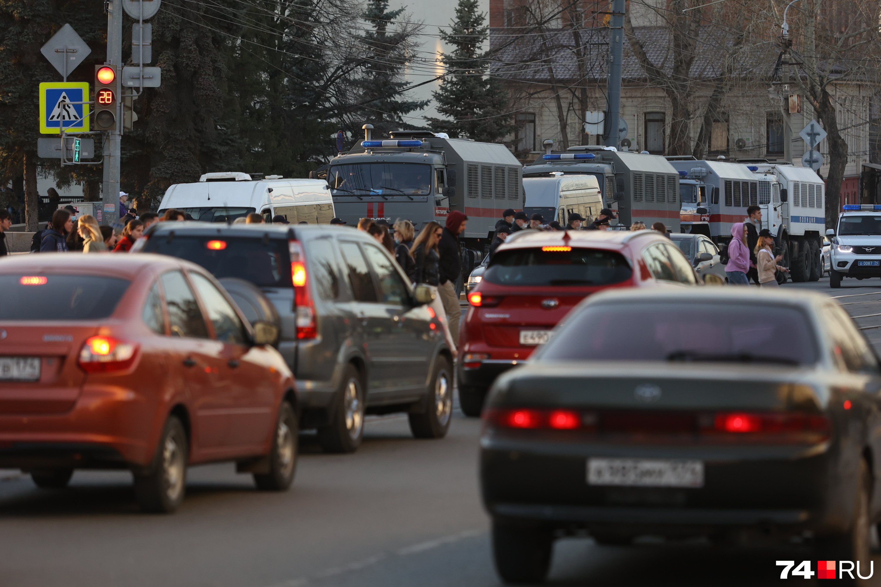 Еще часть около Вечного огня Еще часть около Вечного огня