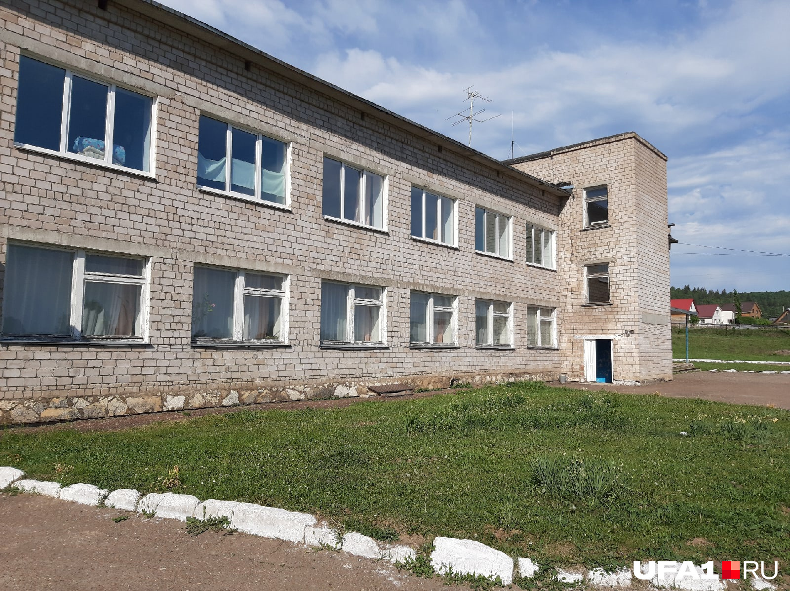 Больница в Красном Ключе весьма специфичная — здесь ухаживают за теми, кого уже не вылечить Больница в Красном Ключе весьма специфичная — здесь ухаживают за теми, кого уже не вылечить