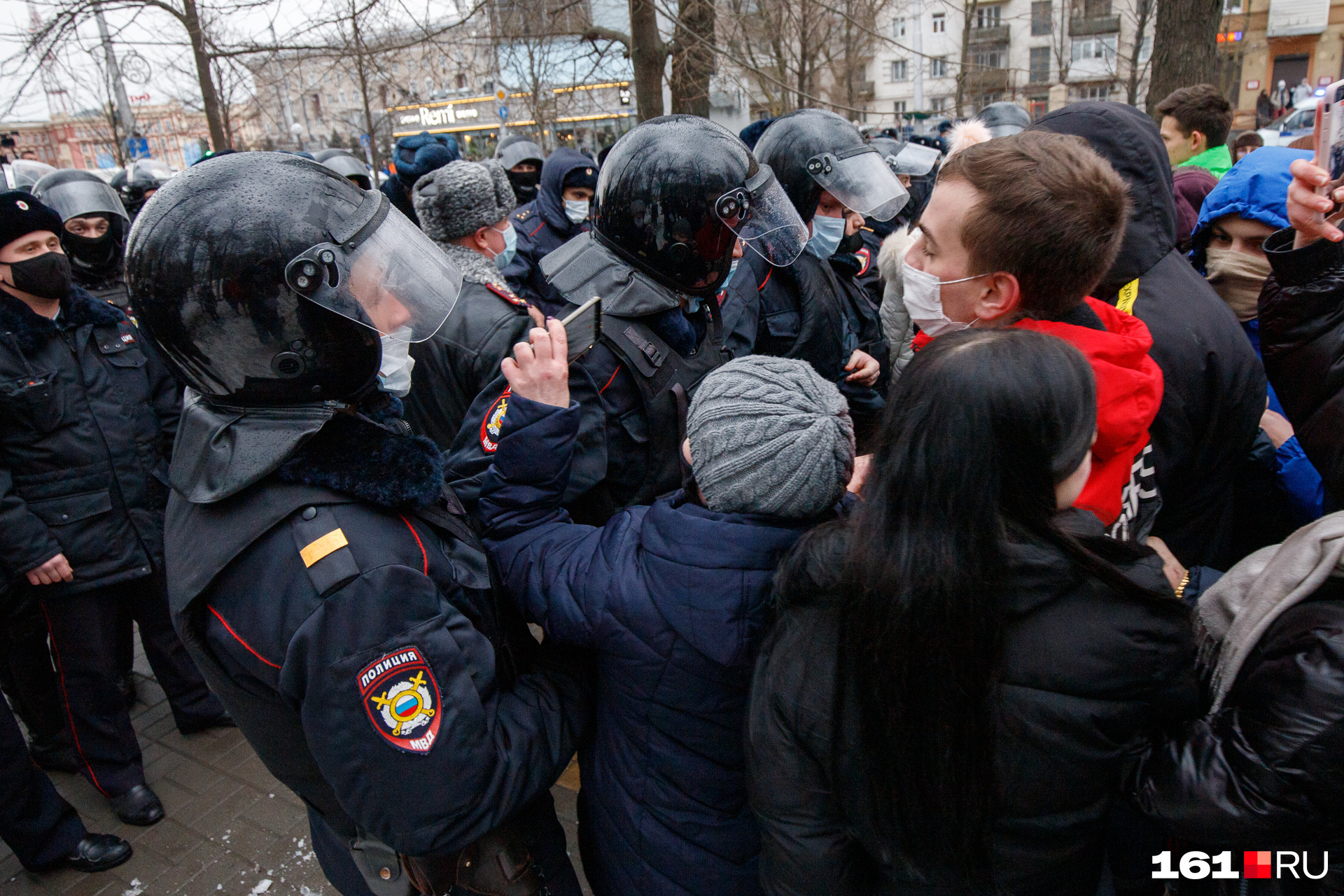 Ростов выход на работу. Протесты в Ростове. Митинг в Ростове 23 сентября. Фото с квадрокоптера митинг.