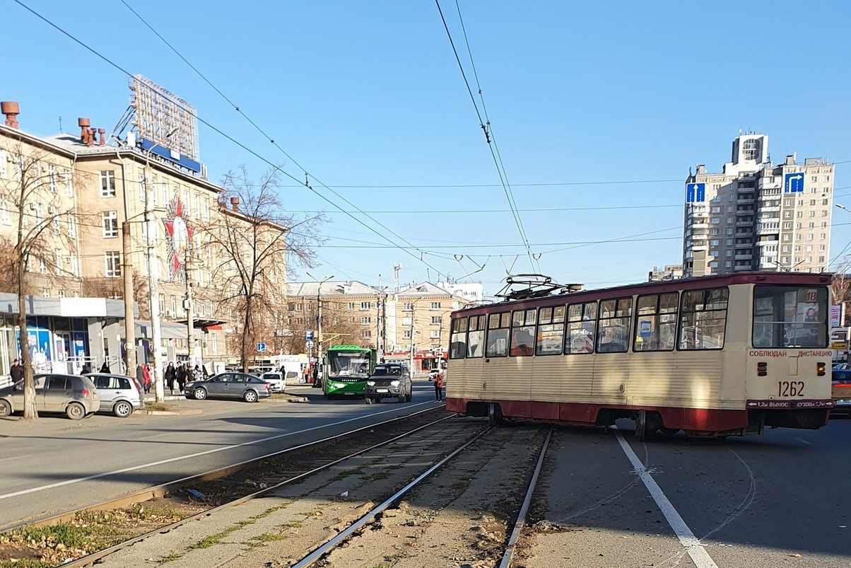 Трамвай в челябинске фото