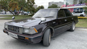 Сибиряк купил «Тойота-Краун» 1983 года. Смотрите — уже тогда в авто были цифровая приборка, холодильник, автосвет и ABS