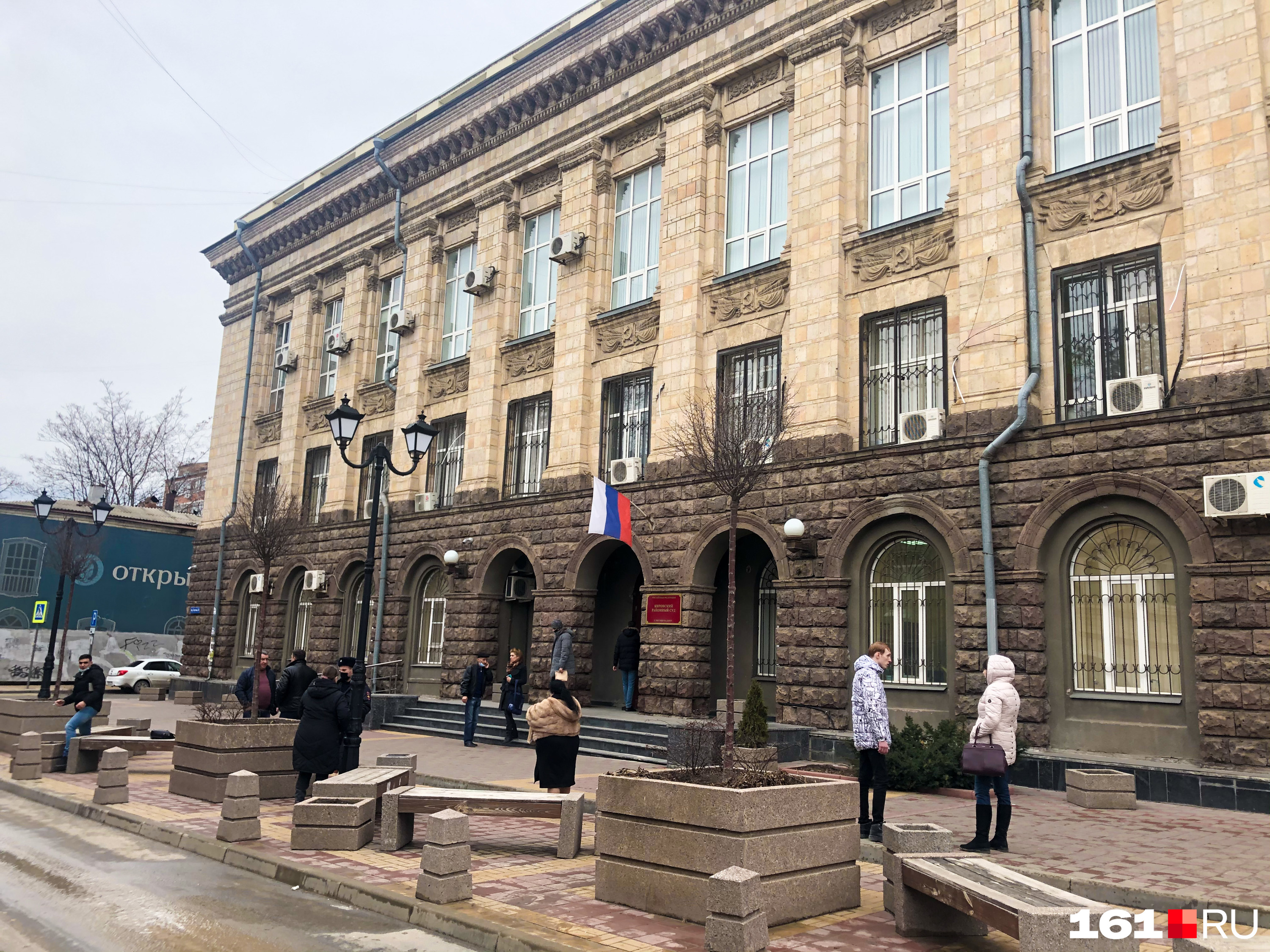 1 февраля в Кировском районном суде, по словам Солодовникова, рассмотрели около 90 дел