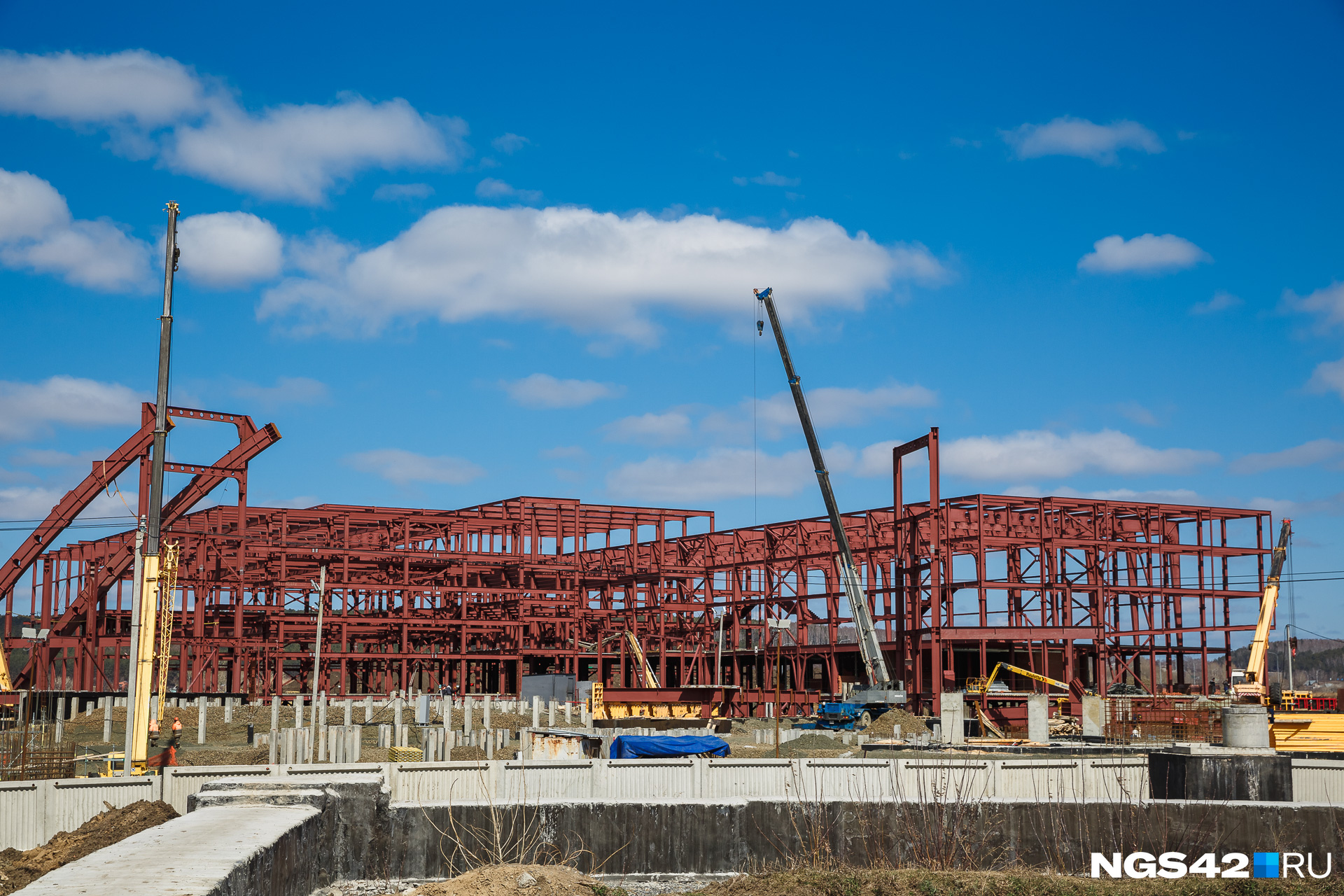 Кузбасс арена притомский. Кузбасс Арена 2022. Кузбасс Арена Кемерово Притомский проспект 10. Кузбасс Арена фото.