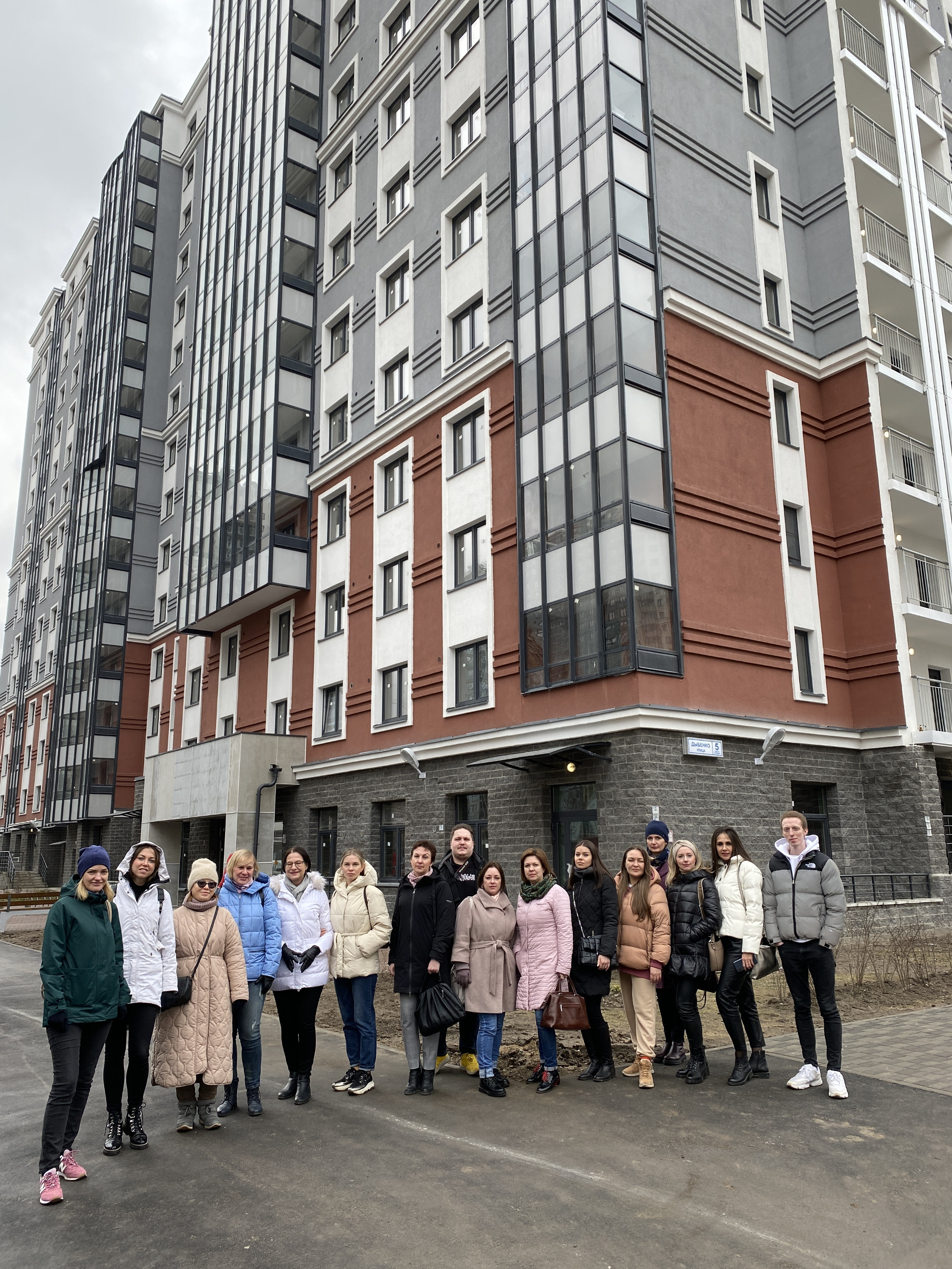 АН «Инженер» поможет купить квартиру в Москве и Питере взвешенно и без спешки, специалист будет рядом на каждом этапе<i class="_"> </i><br>