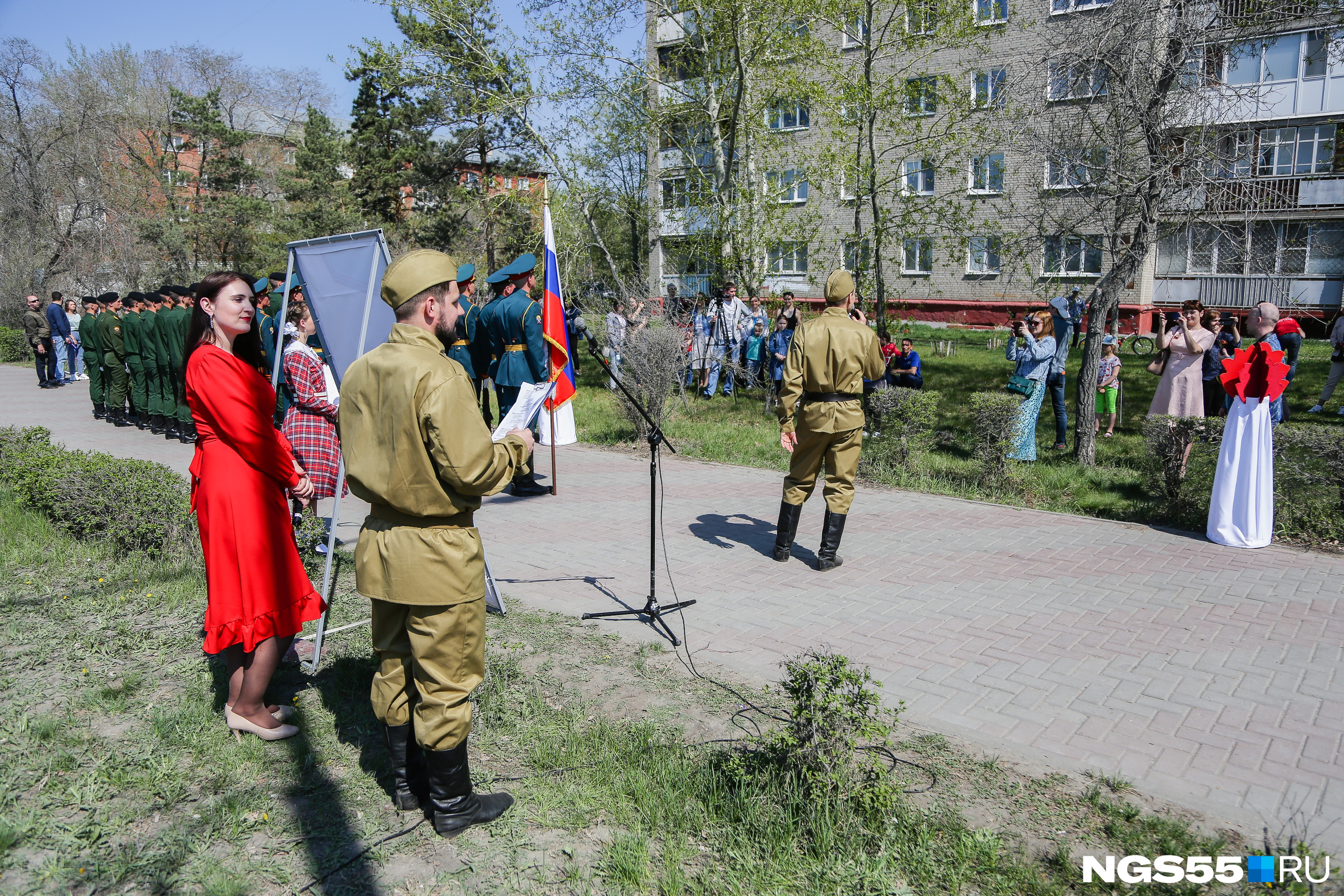 На личном параде для Александра Ивановича также собрались немногочисленные зрители