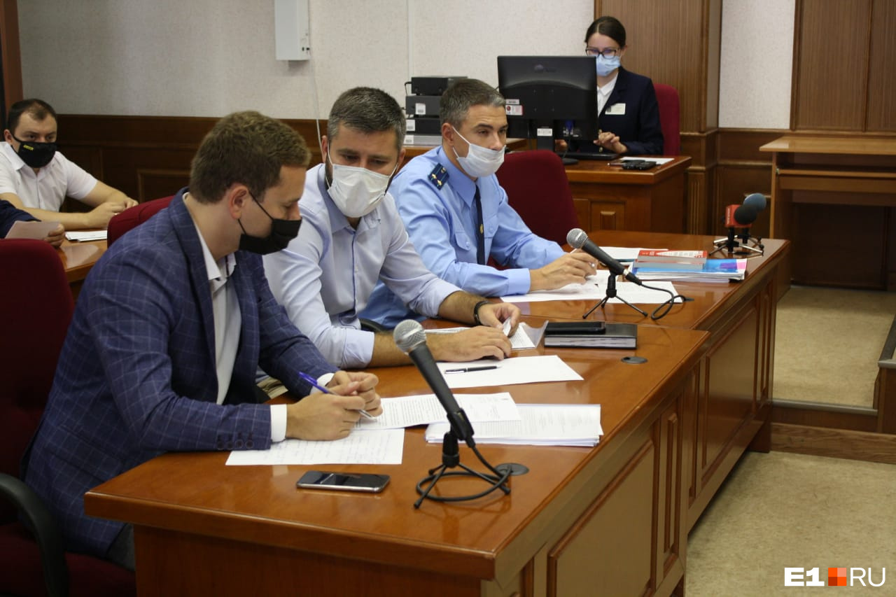 Прокуратура считает, что приговор необходимо сохранить в том виде, в каком его назначил Ленинский районный суд Прокуратура считает, что приговор необходимо сохранить в том виде, в каком его назначил Ленинский районный суд