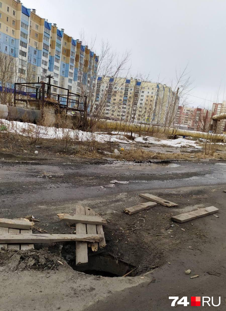 Улица Трашутина на улицу тут не очень-то и похожа Улица Трашутина на улицу тут не очень-то и похожа