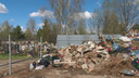 «Место сбора мемориальных отходов»: В Ярославле на городском кладбище устроили свалку