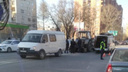 «Техника безопасности написана кровью»: в Перми водителя трактора намотало на щетки и он погиб