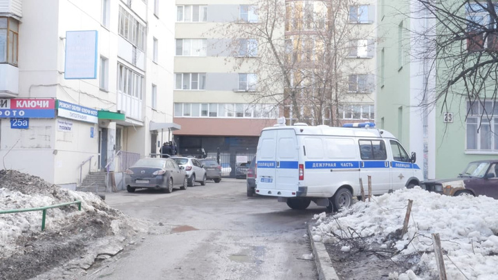 В штаб Навального в Нижнем Новгороде пришли силовики. Предположительно в здании проходил обыск