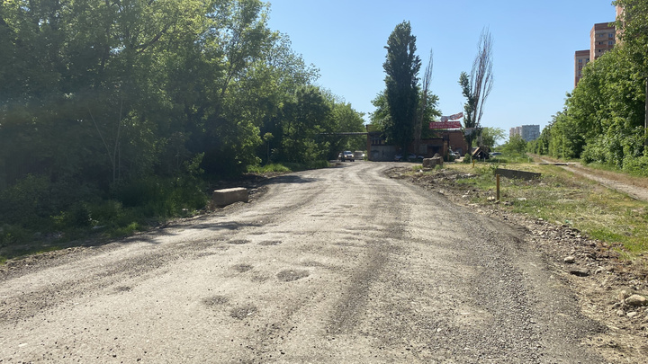 Экс-мэр Краснодара пообещал помочь с улицей Стахановской, где нет асфальта и горы мусора