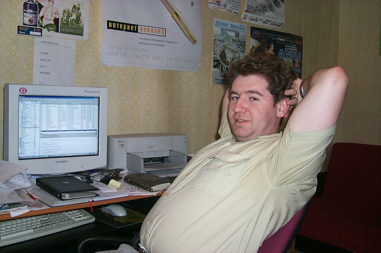 Михаил Иосилевич в первом офисе NN.RU в квартире на Алексеевской, 22. 2000 год Михаил Иосилевич в первом офисе NN.RU в квартире на Алексеевской, 22. 2000 год