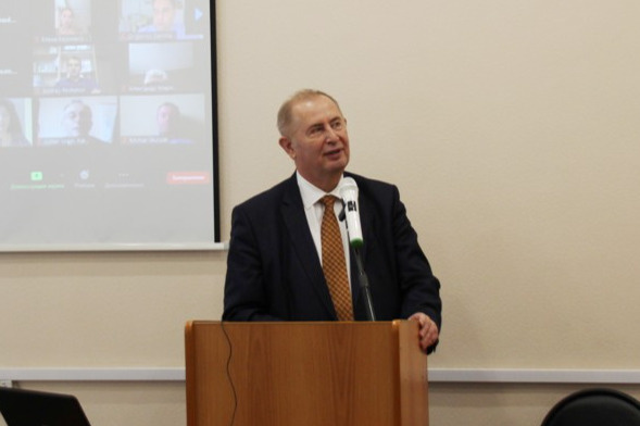 Александр Новиков, президент НГУЭУ — доктор экономических наук профессор председатель диссертационного совета Александр Новиков, президент НГУЭУ — доктор экономических наук профессор председатель диссертационного совета