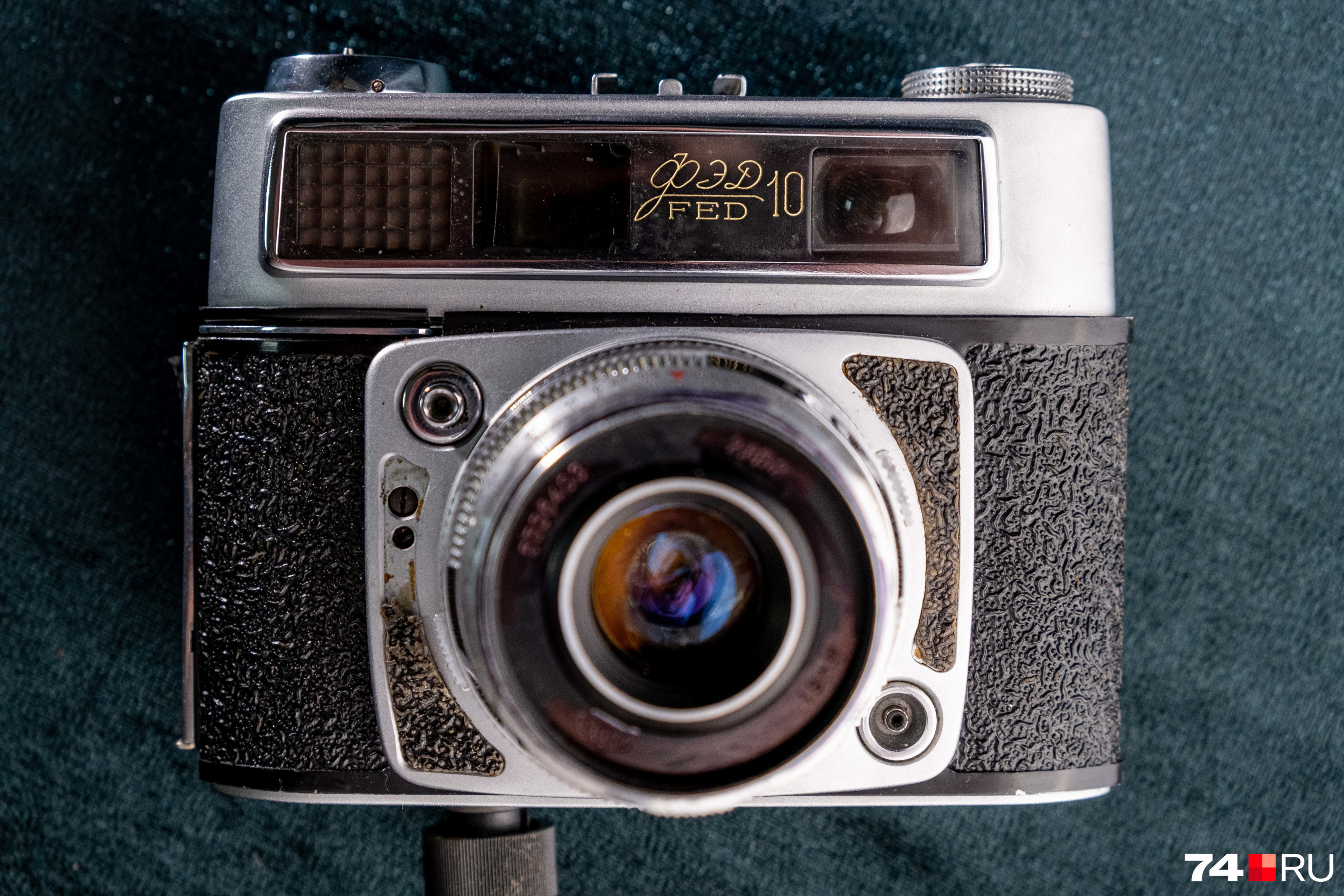 ФЭД-10 — это дальномерный фотоаппарат малого формата