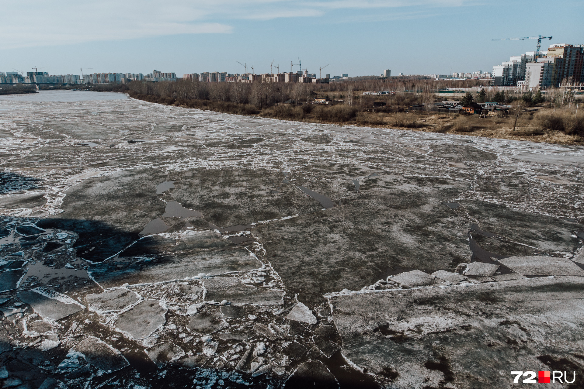 Ледоход весной 2024. Ледоход Тюмень. Ледоход на туре в Тюмени.