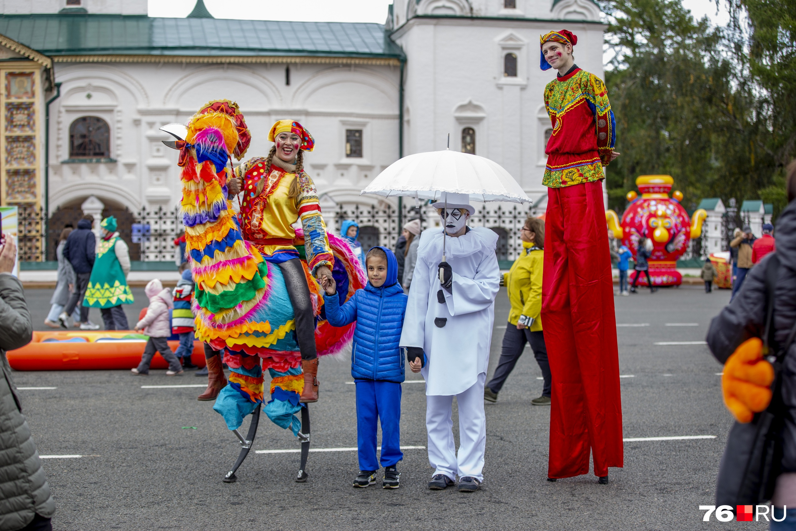 Есть ли праздники. День города Ярославль 2022. День города Ярославль 2022 года. День города Ярославль 2021. С днем города.