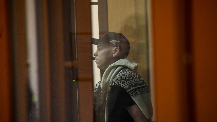 «Я не заслуживаю пожизненного». Поджигатель дома на Омской, где погибли 8 человек, выступил с последним словом