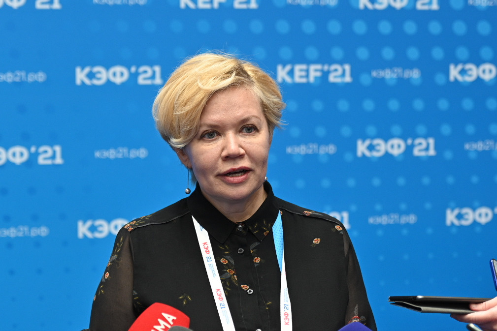 Председатель Сибирского банка ПАО «Сбербанк» Татьяна Галкина прокомментировала, что их эксперты участвуют во всех основных треках форума
