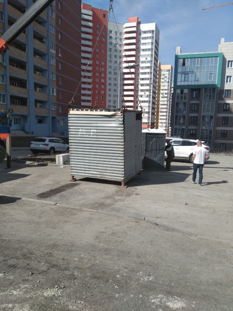 В микрорайоне плотная застройка В микрорайоне плотная застройка