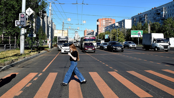 Косо, спорно, без проекта: подводим промежуточные итоги ремонта Комсомольского проспекта