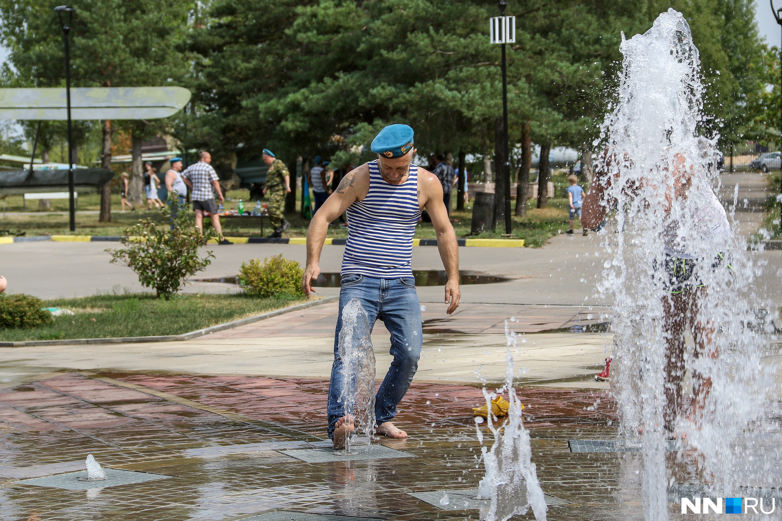 Купания в фонтане прошли скромно Купания в фонтане прошли скромно